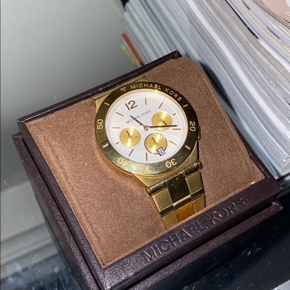 MICHEAL KORS WATCH - Picture 1 of 2